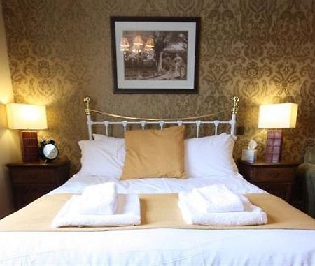 The Crown At Marnhull Hotel Sturminster Newton Bagian luar foto