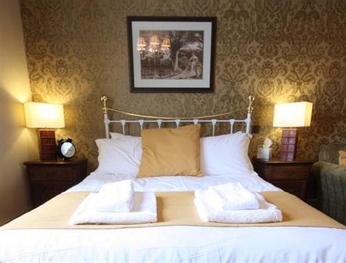 The Crown At Marnhull Hotel Sturminster Newton Bagian luar foto
