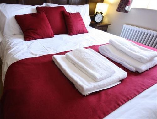 The Crown At Marnhull Hotel Sturminster Newton Bagian luar foto